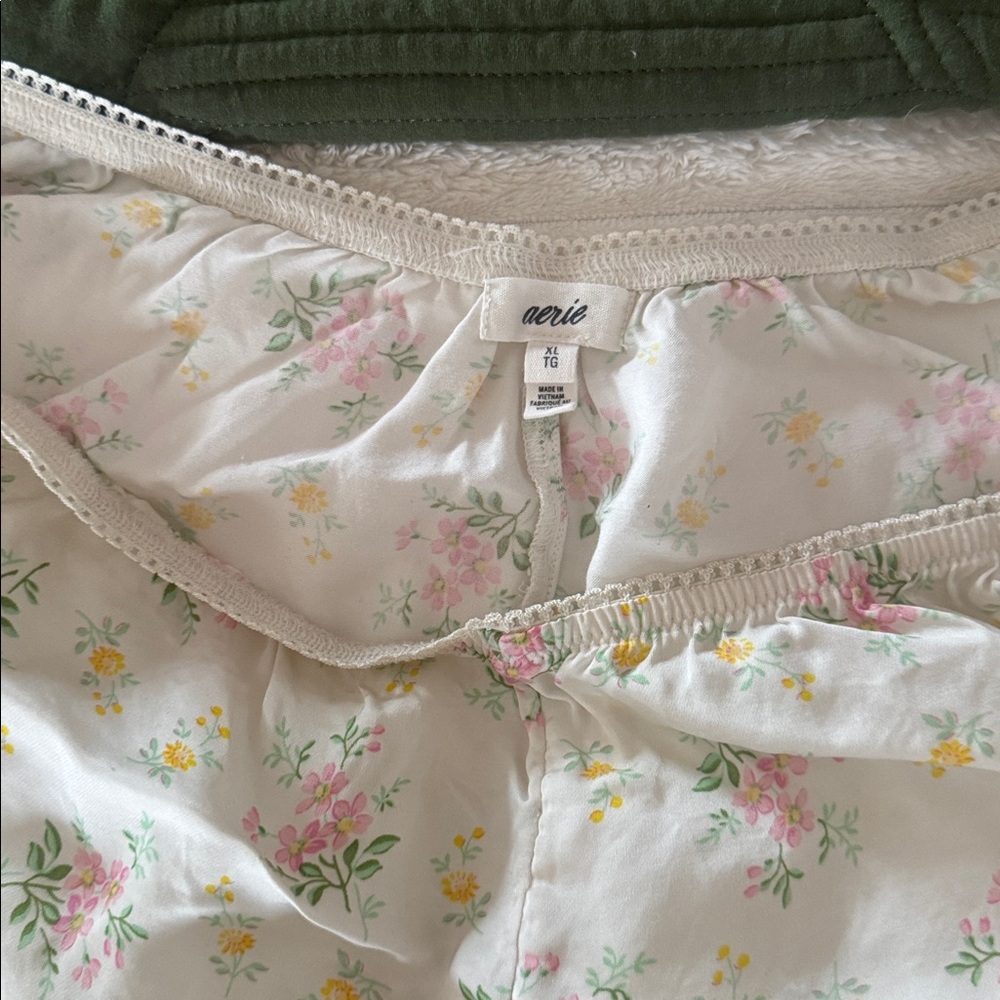 Aerie sleep bundle - Picture 8 of 8